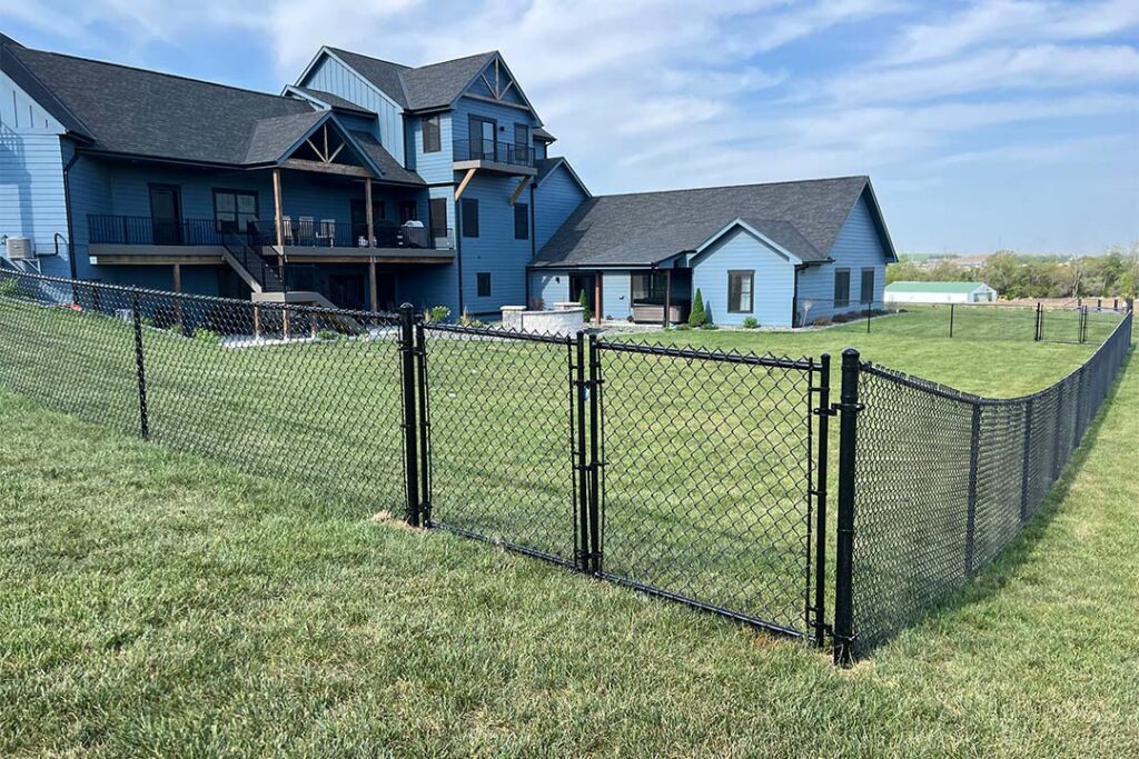 gallery omaha 0002 black chain link
