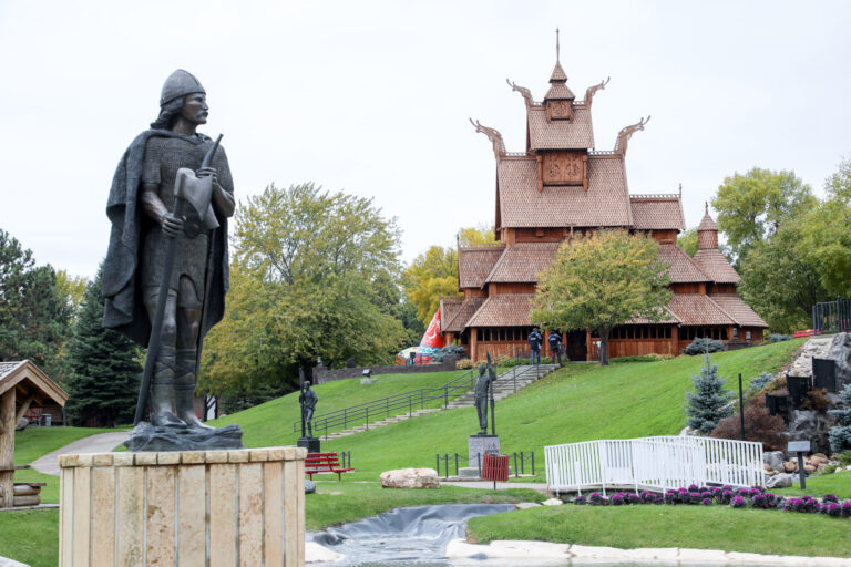 - fence building in North Dakota